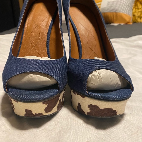 Nine West peep Toe Cowhide Hair Denim Platform Heel - Picture 3 of 7